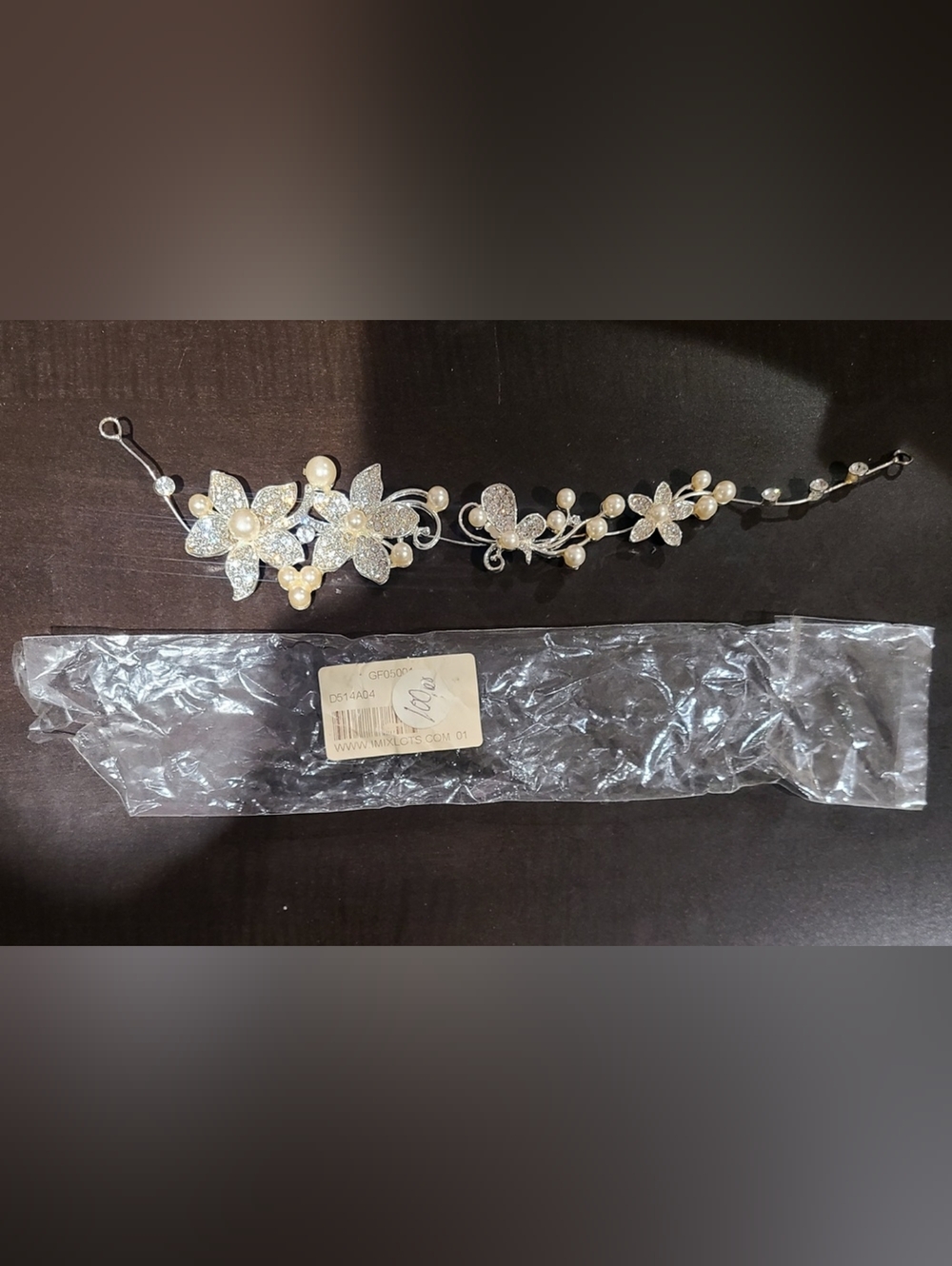 Beautiful Floral Wedding Headpiece - bride hair accessory